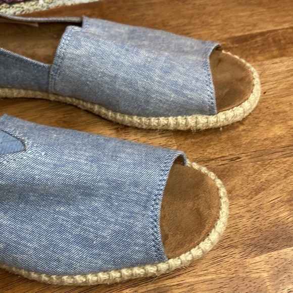 TOMS Denim Flat Peep Toe Espadrilles Size 8 - Picture 5 of 16